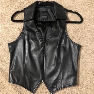 Wilson’s genuine leather vest size medium